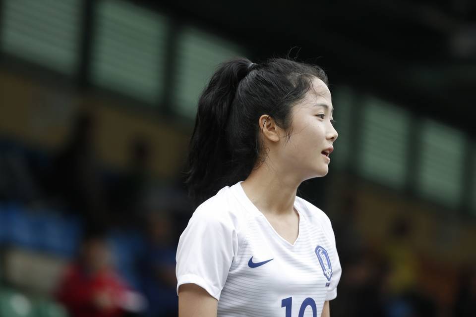 韩美女主播热午 秀场